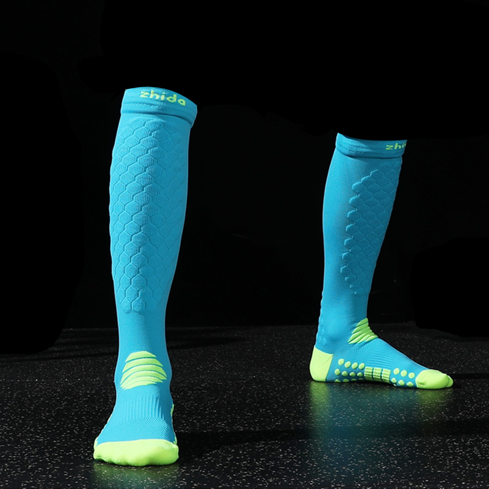 Fencing socks from Bout15 Fencing. Foil, Sabre, Epee. Free Shipping to Canada and US. Blue